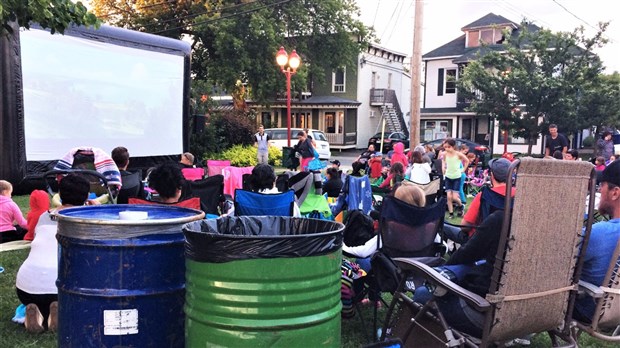Sainte-Marie offre du cinéma en plein air pour les familles cet été