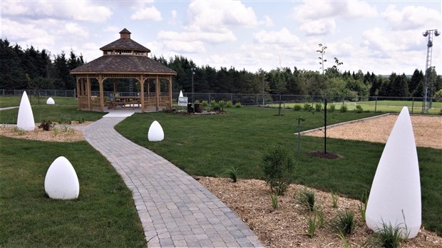 Normand DeLessard présente le nouveau parc municipal de St-Zacharie