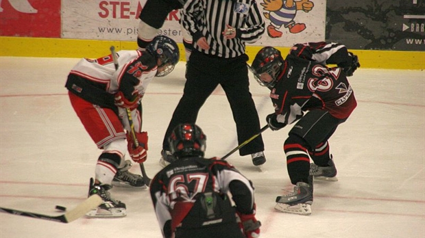 Tournoi hockey midget sainte marie Food surprise fed cum