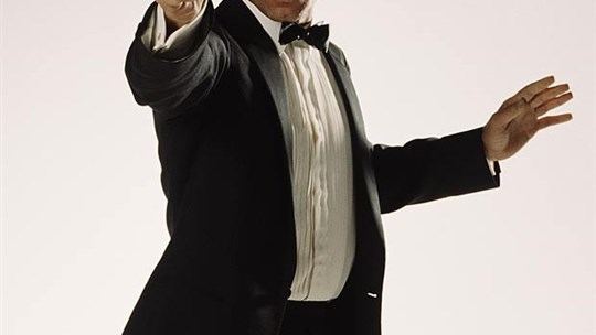 Ne touchez pas à mon James Bond