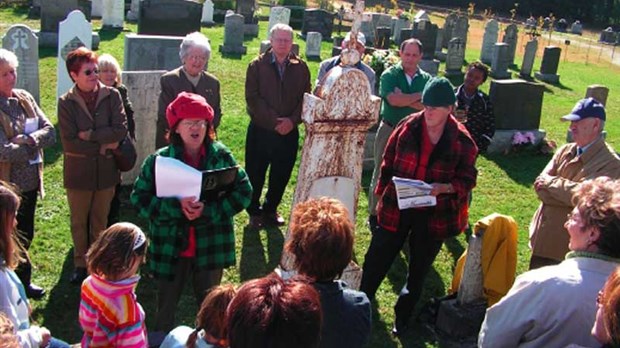 À Saint-Séverin, la population fait revivre le cimetière