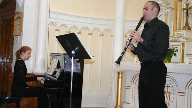 Clarinettes et piano résonnent à la chapelle