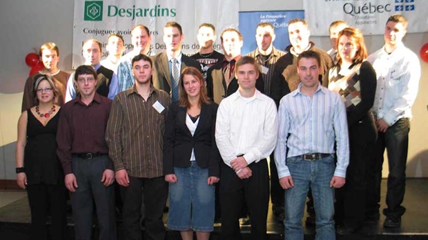 Vingt jeunes agriculteurs de la région honorés