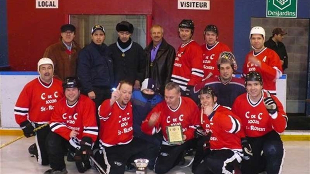 Une belle réussite pour le tournoi de hockey bottine des Conseils de Chevaliers de Colomb