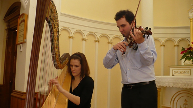 Harpe et violon à l’honneur au Café-concert de la Chapelle