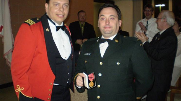 Le capitaine Guillaume Paré honoré pour ses années de services