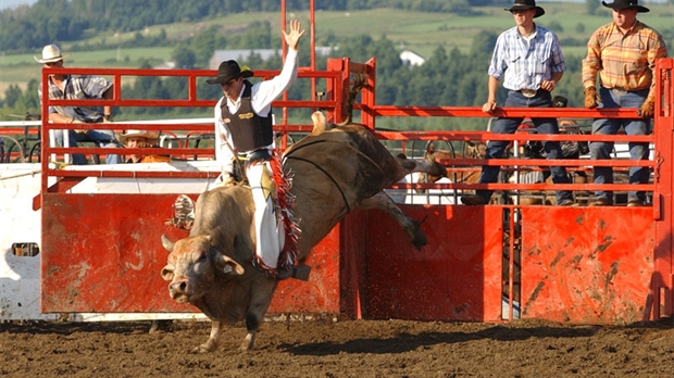 Préparez vos chapeaux pour le 30e Festival western de Saint-Victor