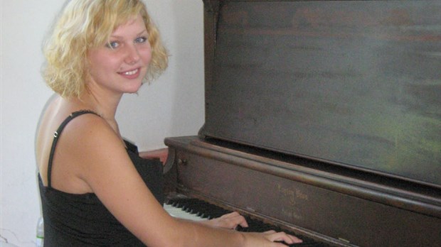 Élisabeth Champagne berce son public à Cumberland