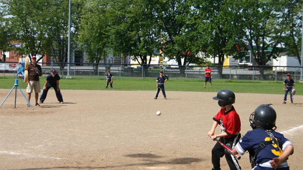 Du beau temps et de belles finales au Festival de baseball