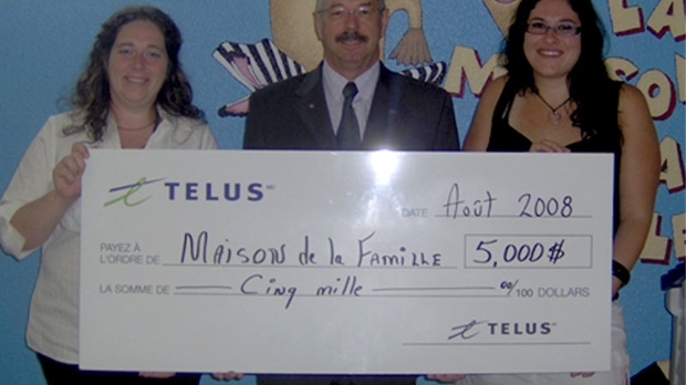 Telus donne un Coup d'pouce à la famille