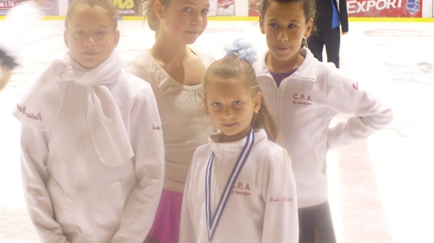 Des patineuses couronnées à Lévis et Magog