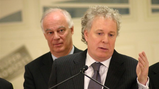 Santé : Jean Charest dit nettoyer le désastre de Pauline Marois