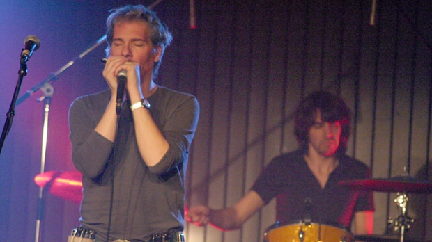 Guy Bélanger et son band offrent une prestation à couper le souffle