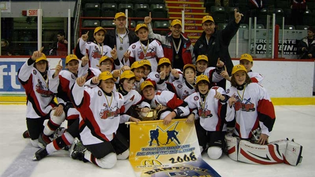Le Garaga de Saint-Georges bantam B-2 Champion à Rivière-du-Loup