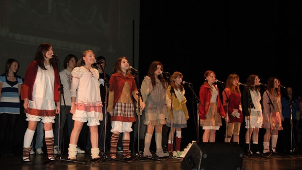 La comédie musicale Annie est lancée en grandes pompes à Sainte-Marie