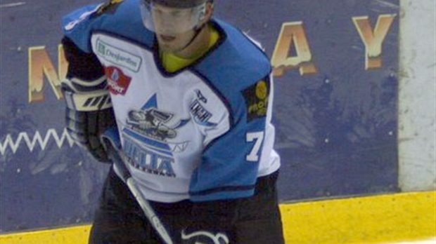 Sainte-Marie échange Danick Jasmin-Riel au Saguenay.