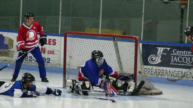 Le hockey bottine attire les foules à Saint-Gédéon