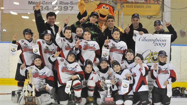 Le Garaga B1 remporte le 40e Tournoi international atome de Lévis