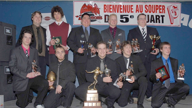 Les Dragons honorent ses athlètes au Souper du 5e quart