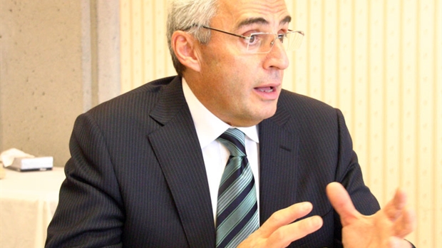 Robert Dutton parle de leadership devant le CEB