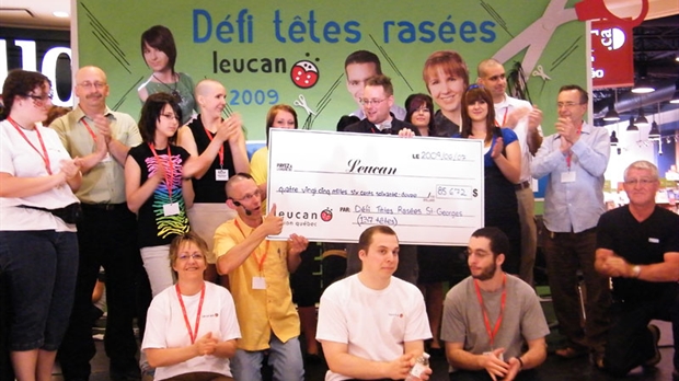 Des cheveux qui valent de l'or lors du Défi des têtes rasées