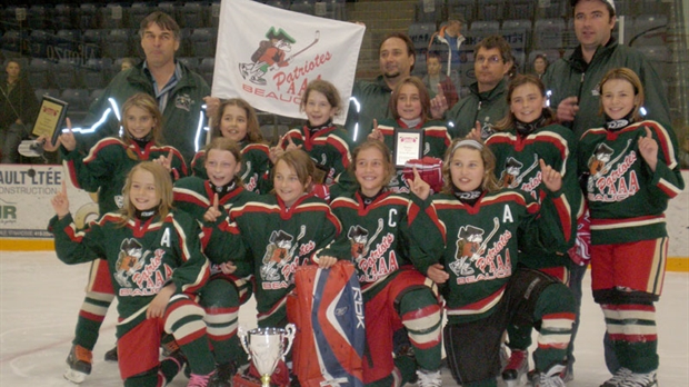 Hockey féminin U-10 : Les Patriotes remportent un autre tournoi