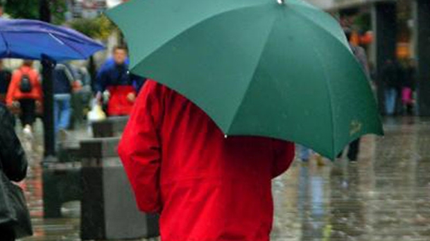 Le mauvais temps s'acharne, mais les gens gardent espoir