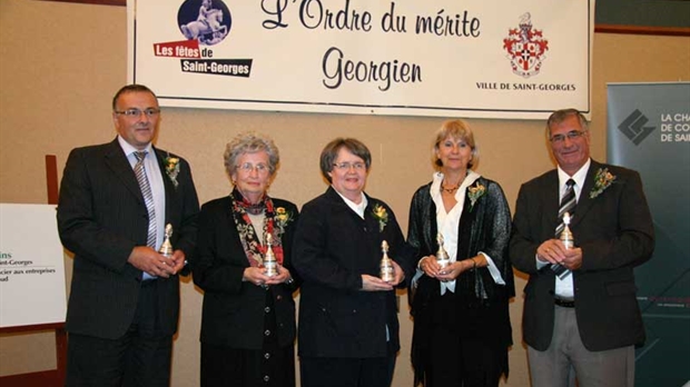 Le Gala du mérite georgien honore des bénévoles dans l’ombre
