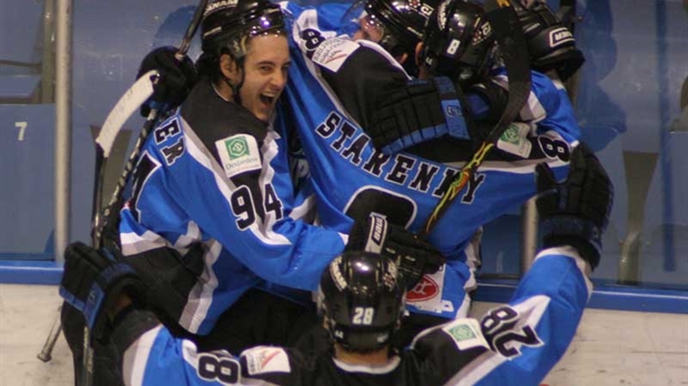 Yvan Busque procure la victoire et le premier rang au CRS