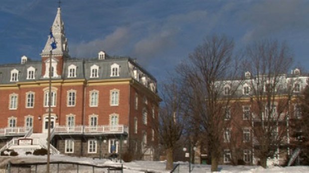 Saint-Joseph reçoit 878 500 $ du gouvernement du Québec pour restaurer ses bâtiments