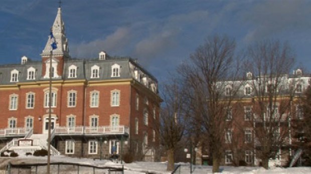 Saint-Joseph reçoit 878 500 $ du gouvernement du Québec pour restaurer ses bâtiments
