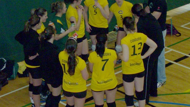 L’équipe féminine de volleyball aura sa chance d’accéder au championnat
