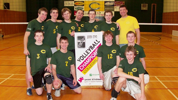 Les Condors ont remporté le titre en volleyball A
