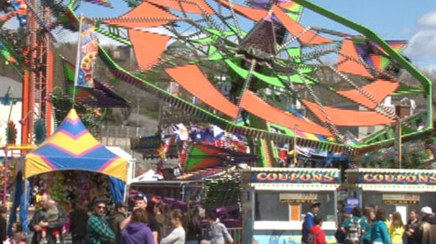 Beauce Carnaval met de la couleur dans le paysage georgien