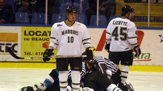 Suspensions LNAH : Charbonneau suspendu pour les séries et la prochaine saison