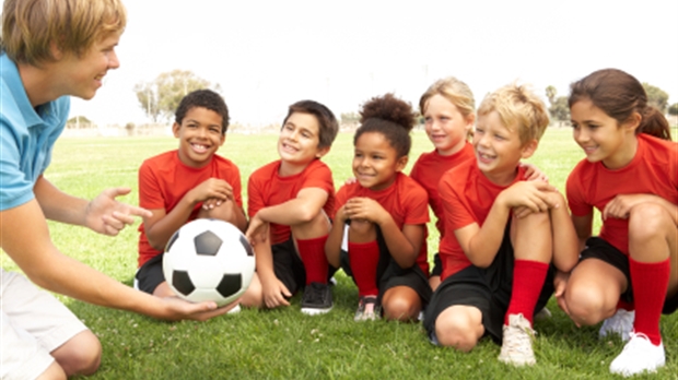 Encourager l'épanouissement par les sports d'équipe