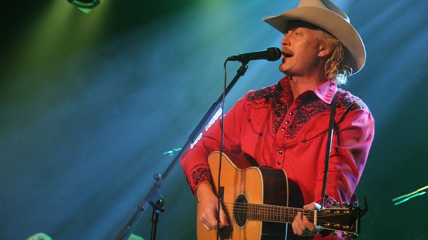 Doug Brewin lance les festivités à Nashville en Beauce