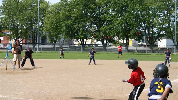 Le projet de terrain de baseball soulève bien des questions chez certains élus