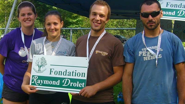 Une première satisfaisante pour le tournoi de volleyball de la Fondation Raymond-Drolet