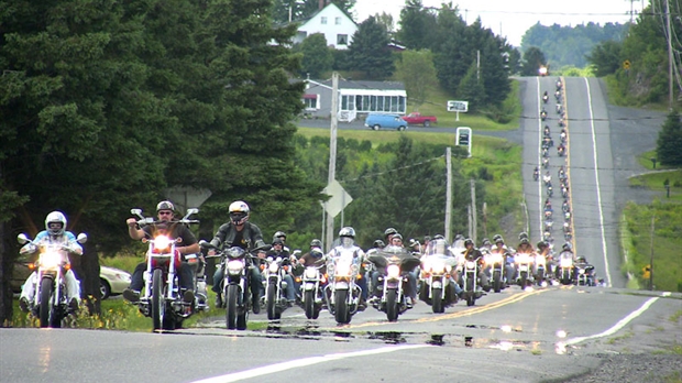 Plus de 700 motocyclistes unis pour une même cause