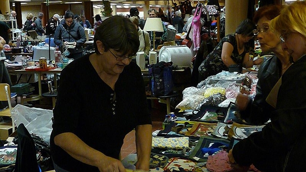 Marché aux puces à la polyvalente Saint-Georges