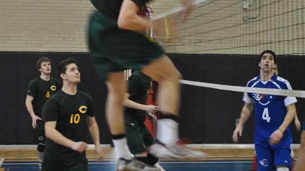 La perfection pour l’équipe de volleyball AA des Condors