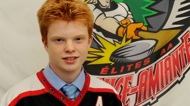 Tournoi pee-wee de Québec : Les Élites écrasent les Flames 9 à 3