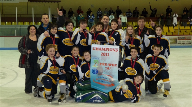 Le pee-wee A de Beauce-Centre est champion à Clermont