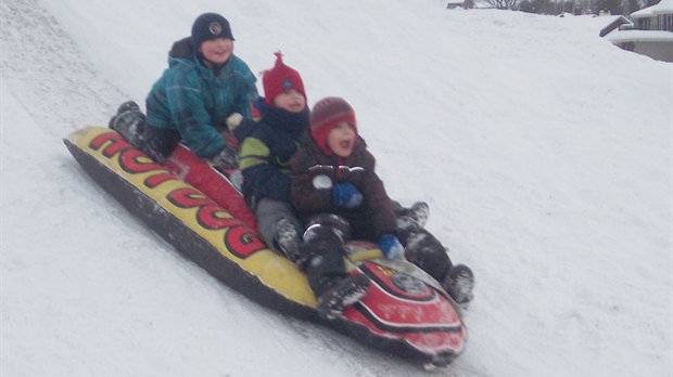 Les plaisirs d’hiver se retrouvent bel et bien dehors !