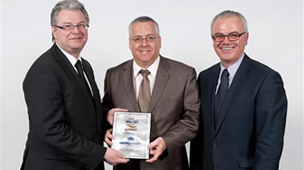 Métal Bernard reçoit tout un honneur aux Mérites 2011 du STIQ
