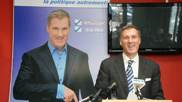 Maxime Bernier opte pour l’Internet au lieu de l’affichage sur les poteaux