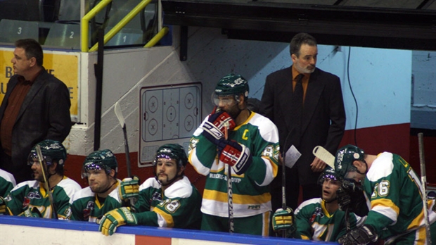 Il ne faut pas jouer du hockey olympique contre Saint-Georges selon Éric Morin