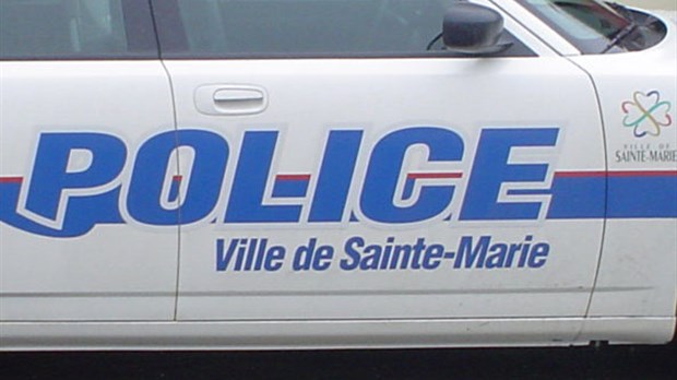 Vol d'un véhicule et conducteur arrêté à Sainte-Marie