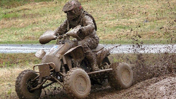 Endurocross sous la pluie à Saint-Benoît